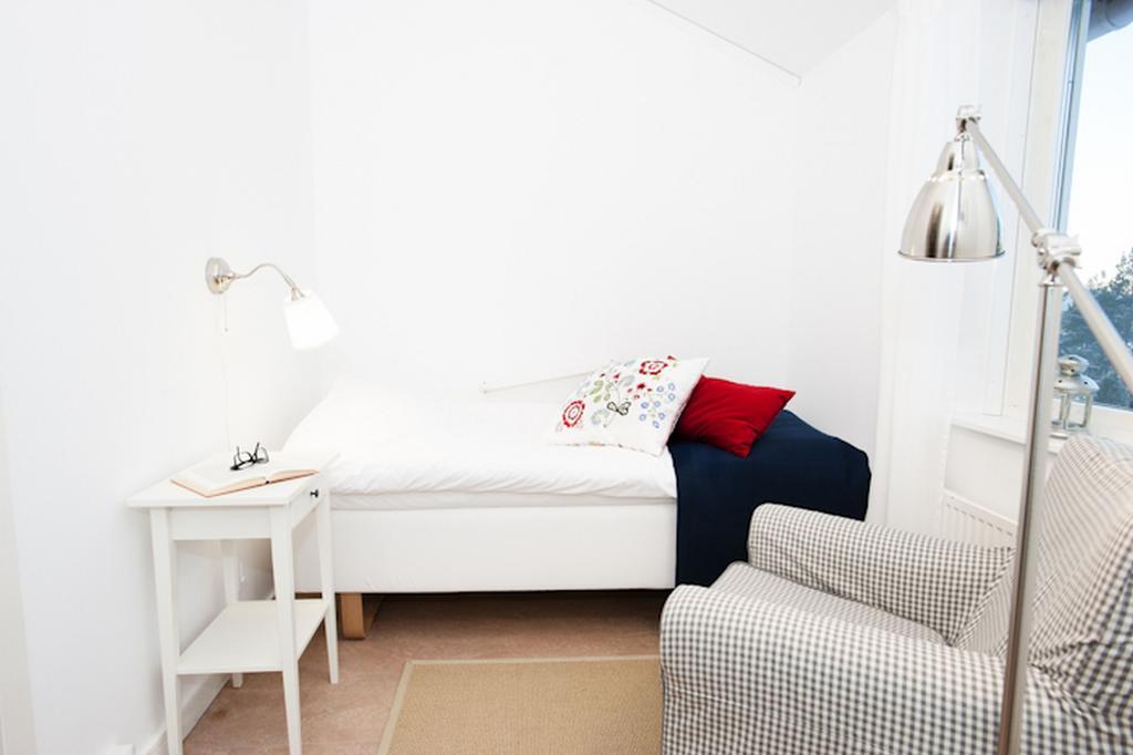 Ah Stifts- & Konferensgard Hotel Ljungskile Szoba fotó